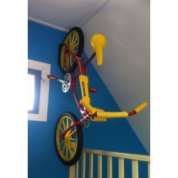 Fiets ophangen aan het voorwiel € 4,95 . Webshop Powerplustools.be Fiets ophangen aan het voorwiel € 4,95 . Webshop Powerplustools.be