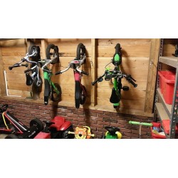 Fiets ophangen aan het voorwiel € 4,95 . Webshop Powerplustools.be Fiets ophangen aan het voorwiel € 4,95 . Webshop Powerplustools.be