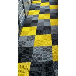 Open kliktegel geel 400 x 400 x 18 mm. - harde kunststof tegel met open structuur