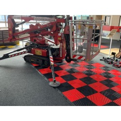 Open kliktegel rood 400 x 400 x 18 mm. - harde kunststof tegel met open structuur