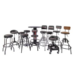 Stabiele statafel – bartafel met voetsteun en Powerplustools logo. Stabiele statafel – bartafel met voetsteun en Powerplustools logo.