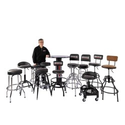 Stabiele statafel – bartafel met voetsteun en Powerplustools logo. Stabiele statafel – bartafel met voetsteun en Powerplustools logo.