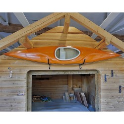 Wandhouder - beugels voor het opbergen van kajak, surfplank, snowboard. Wandhouder - beugels voor het opbergen van kajak, surfplank, snowboard.