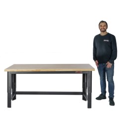 In hoogte verstelbare werkbank 200 cm. met lakschade