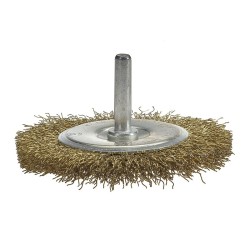 Set van 6 borstels: 1 x 50 mm komborstel +  5 staalborstels:  38 (2x),50,63 en 75 mm. Op 6 mm stift met gegolfde staaldraad