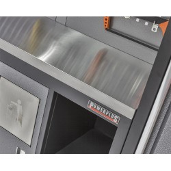 Complete Werkplaatsinrichting, werkbank met metaal omkleed blad, gereedschapskast, gereedschapsbord, 10 laden, 392 x 200 cm. Complete Werkplaatsinrichting, werkbank met metaal omkleed blad, gereedschapskast, gereedschapsbord, 10 laden, 392 x 200 cm.