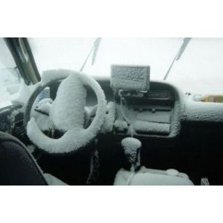 IJskrabber 22 x 11 cm. kunststof, kleur zwart/transparant IJskrabber 22 x 11 cm. kunststof, kleur zwart/transparant